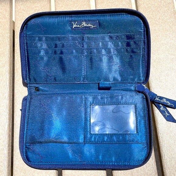 Vera Bradley large zip wallet/clutch. - Picture 5 of 8